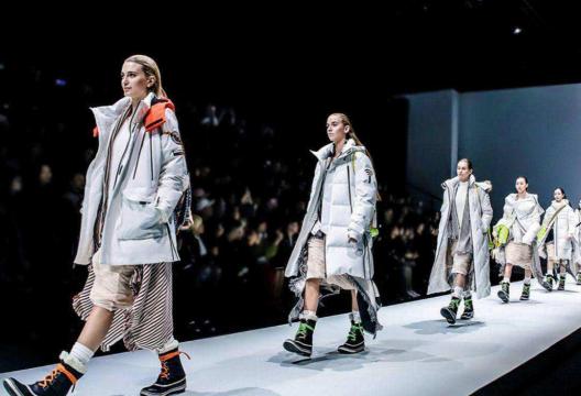 消息资讯|服装品牌逆袭的金科玉律：产品升级+引爆主流成标配