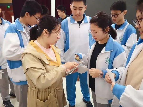 第七次人口普查高中住校生_第七次人口普查图片