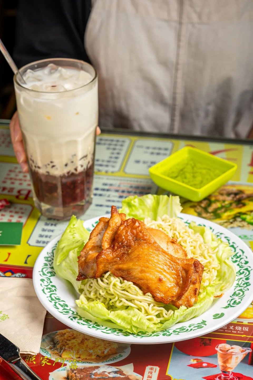 奶茶|使徒行者同款冰室，现点现拉港奶，先抽盲盒才能喝！