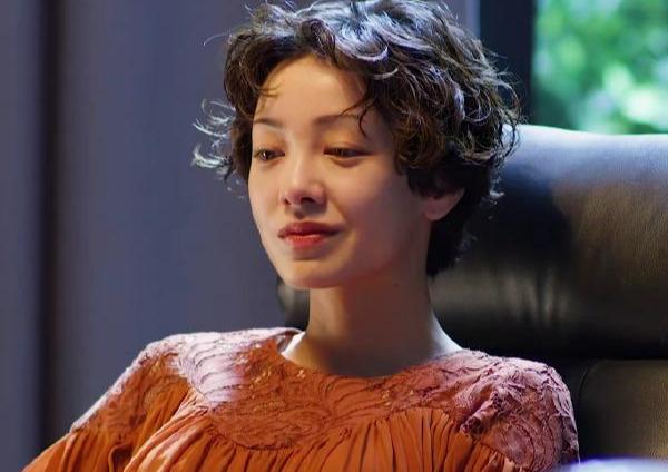 小时代这次赢了喜宝郭采洁像被顾里上身除了美貌一无是处