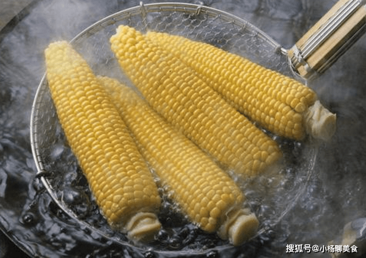 效果|收获3个“甜头”,养胃祛湿,美容养颜很多人爱吃煮玉米