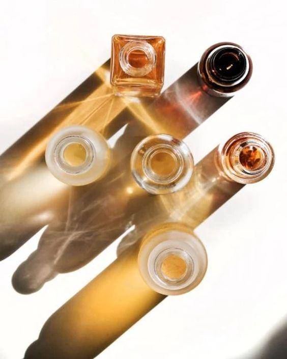 肌肤|护肤油真的很有油吗？抹油真的很快乐，特别是在现在