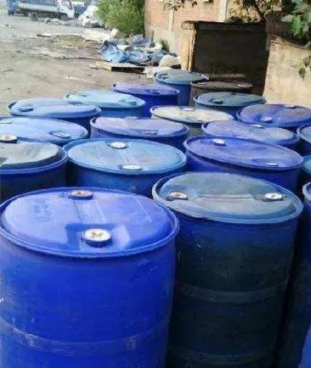 蓝色|iPhone 12 蓝色翻车？网友直呼太接地气了~