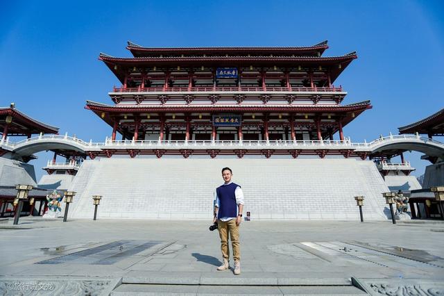 西安旅游，必看打卡中国最大的仿唐朝皇家的建筑群，大唐芙蓉园_园林