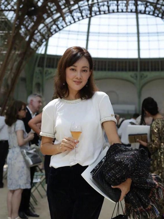 最火的小品女演员 220b0062015948aeab5d0d43a70cbc0b.jpeg