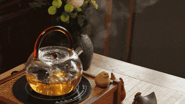 白茶|暮秋养生就选它！绿茶、红茶、青茶、福鼎白茶