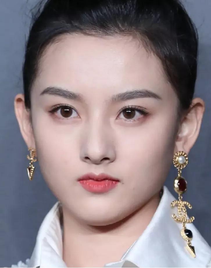 毛孔|权志龙，你真的不能再整了啊...