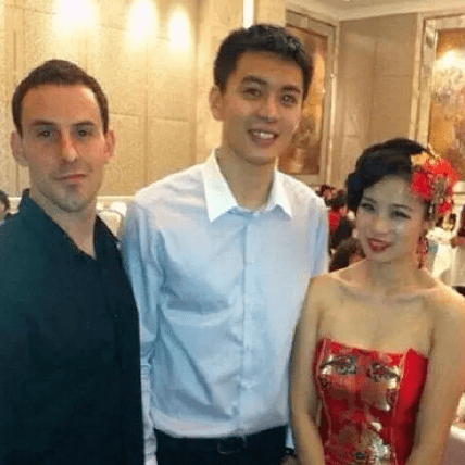 消音|爆粗口被全程消音上热搜，脸却帅成颜值天花板…