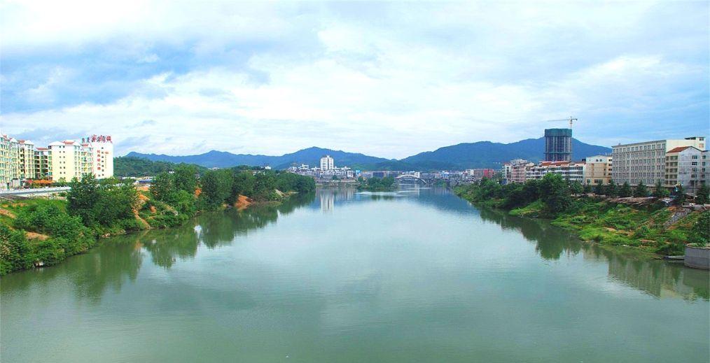 怀化 gdp_怀化火车站图片(2)