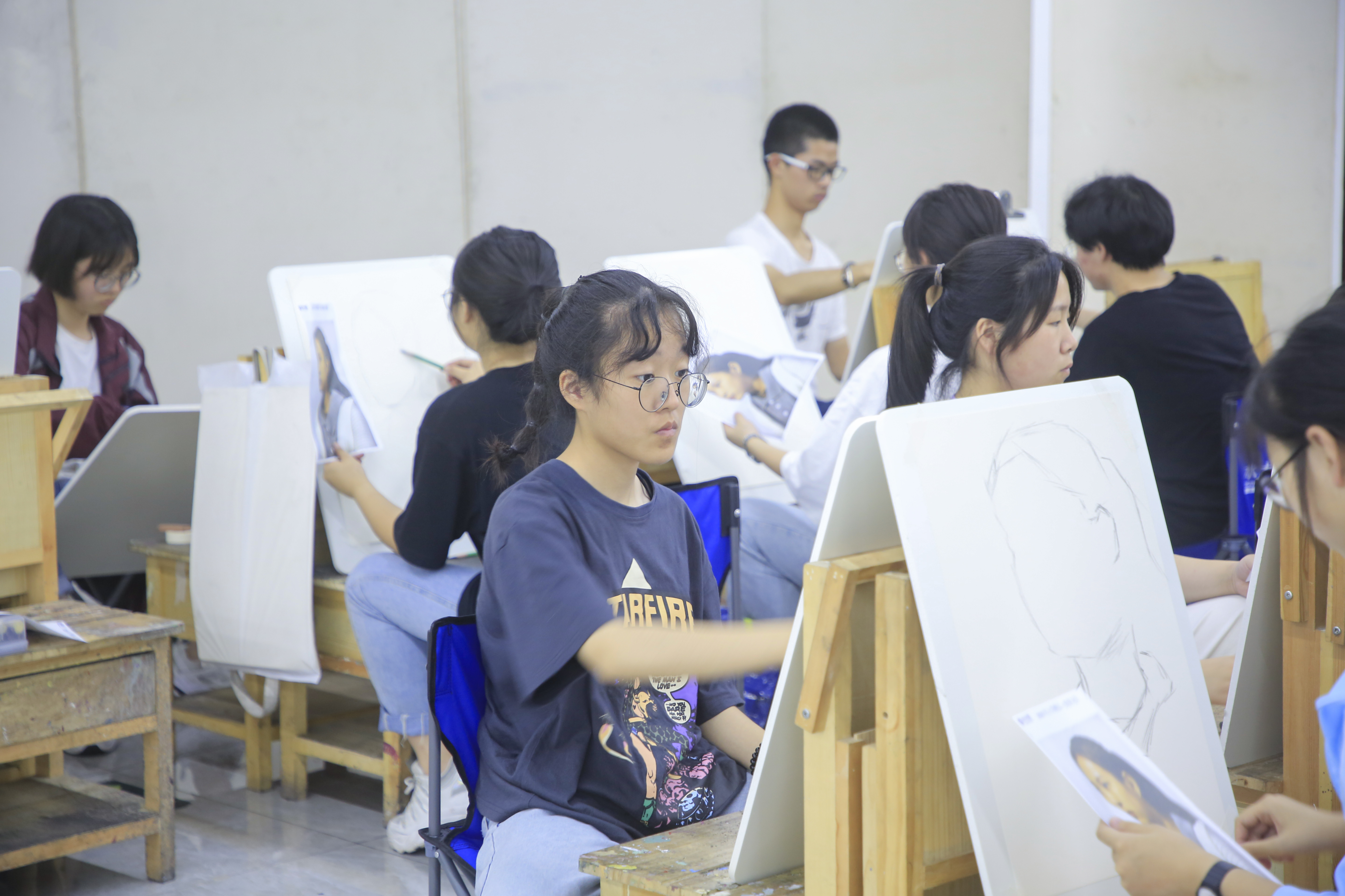 杭州画室美术老师的特性