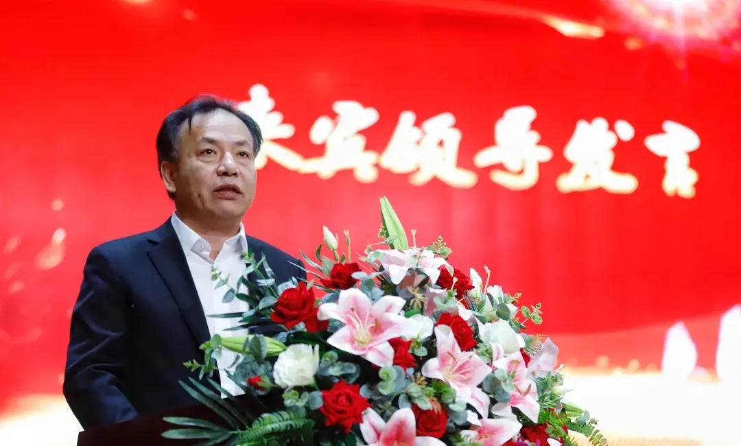 消息资讯|无锡金桥教育集团校庆——青春20载，奋发向未来！