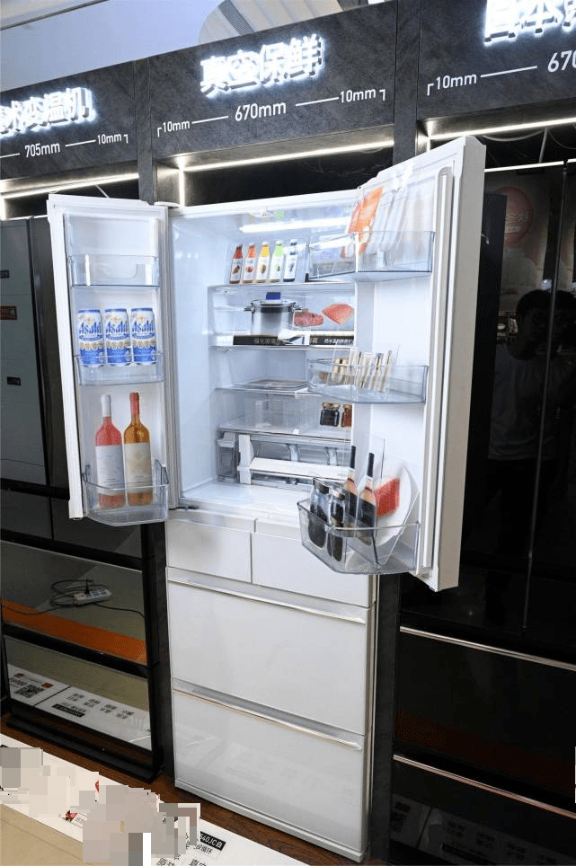 冰箱怎么放置好看 bf81bfc28157427995703eaa9c24e04e.png