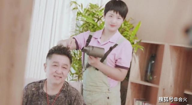 于谦夫妻罕公开露面！小10岁老婆逆龄生长，两人