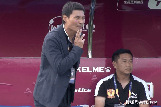 第82分钟绝杀！2-1！李毅疯狂怒吼，率队2连胜创造历史，保级在望_比赛