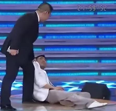 张绍刚称金莎随母姓让父亲太尴尬,惹网友吐槽:幽默也要看场合