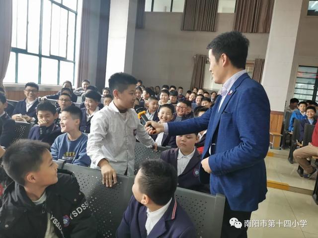 消息资讯|同心施爱 呵护阳光