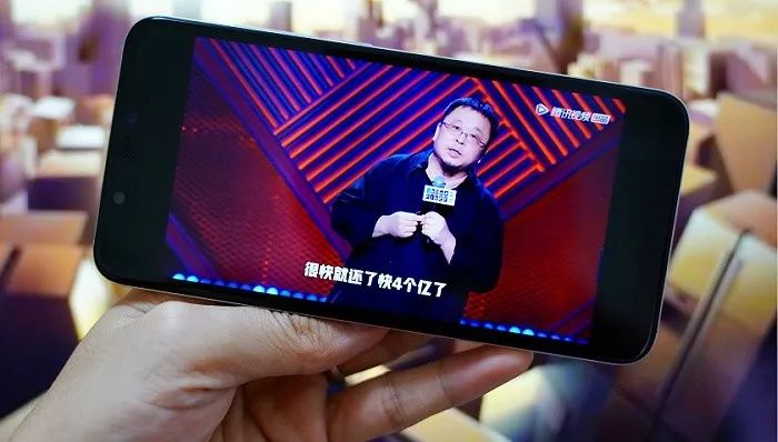 罗永浩又要“卖公司”？上市企业蹭网红，目的