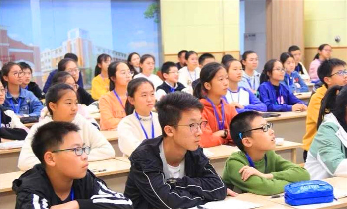 实验|海安城南实验中学举行优秀班会课评比活动