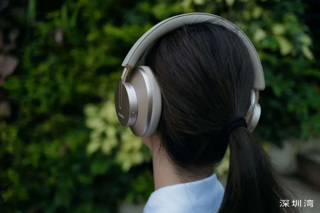 AirPods|华为首款头戴耳机FreeBuds Studio体验：降噪和音质水准，能进入第一梯队吗？