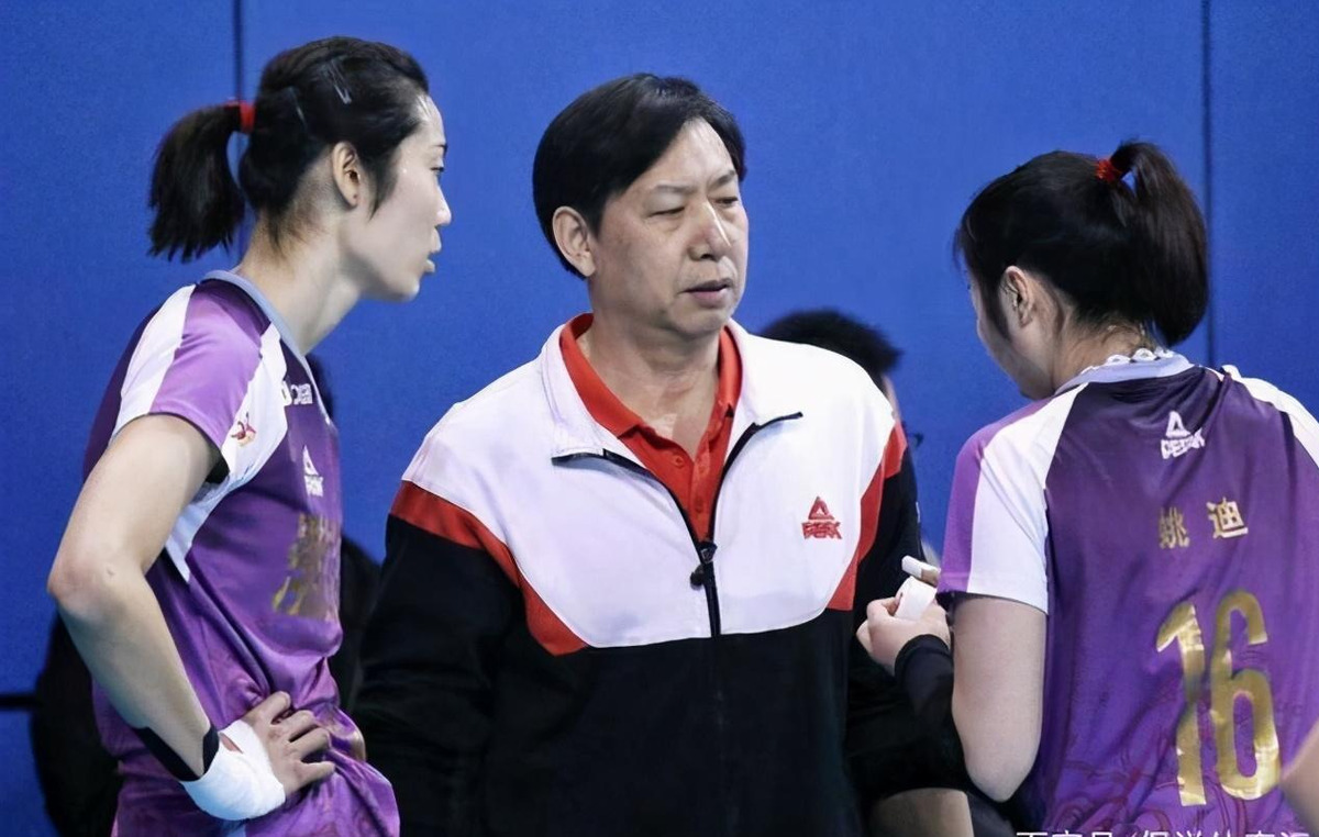 中国女排队长两度签约冠军球队,朱婷两个关键词诠释加盟天津原因!