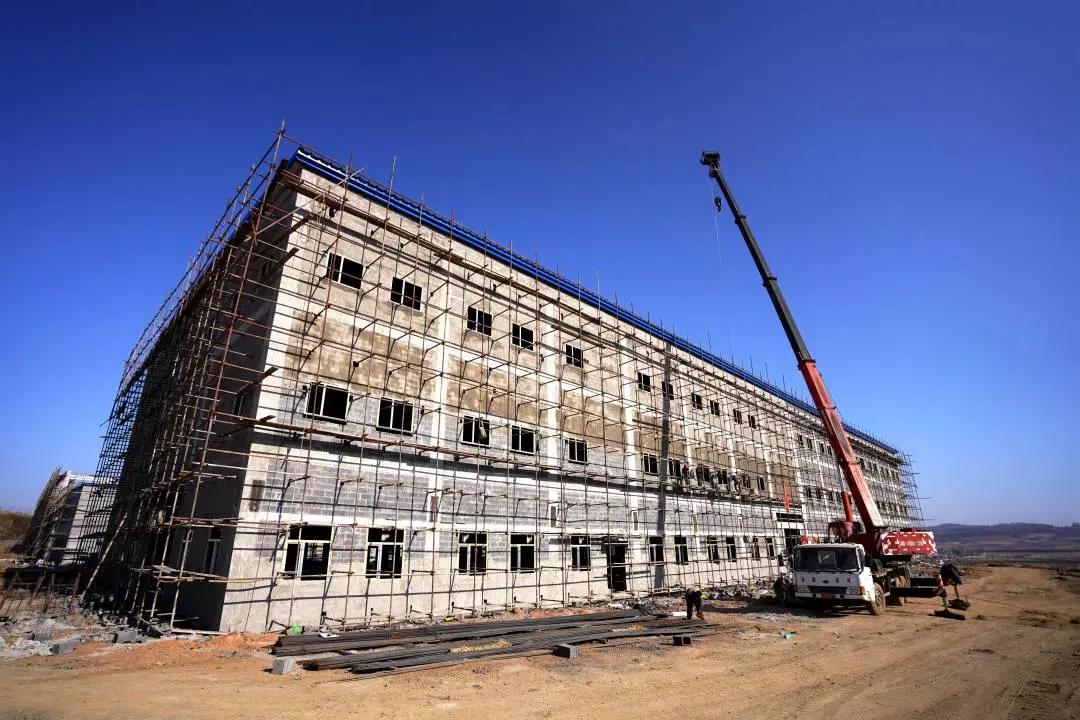 辉南县组织企业家参观考察重点项目和城市建设