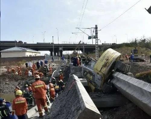 原创天津南环铁路桥坍塌致7死5伤,失联者已找到,无生命体征!愿安息