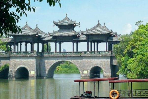 中国面积小GDP高城市_中国gdp高的城市(2)
