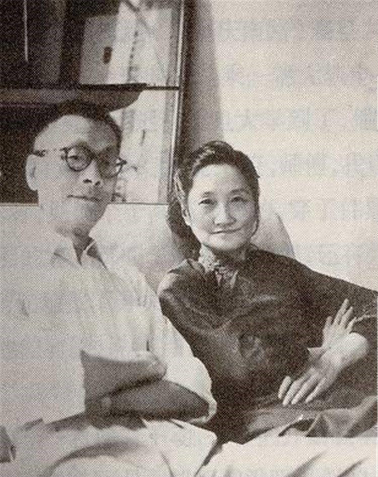 徐志摩死后陆小曼跟谁了 9d5bfd2abf9f4dd39c882e7cf8671f77.jpeg