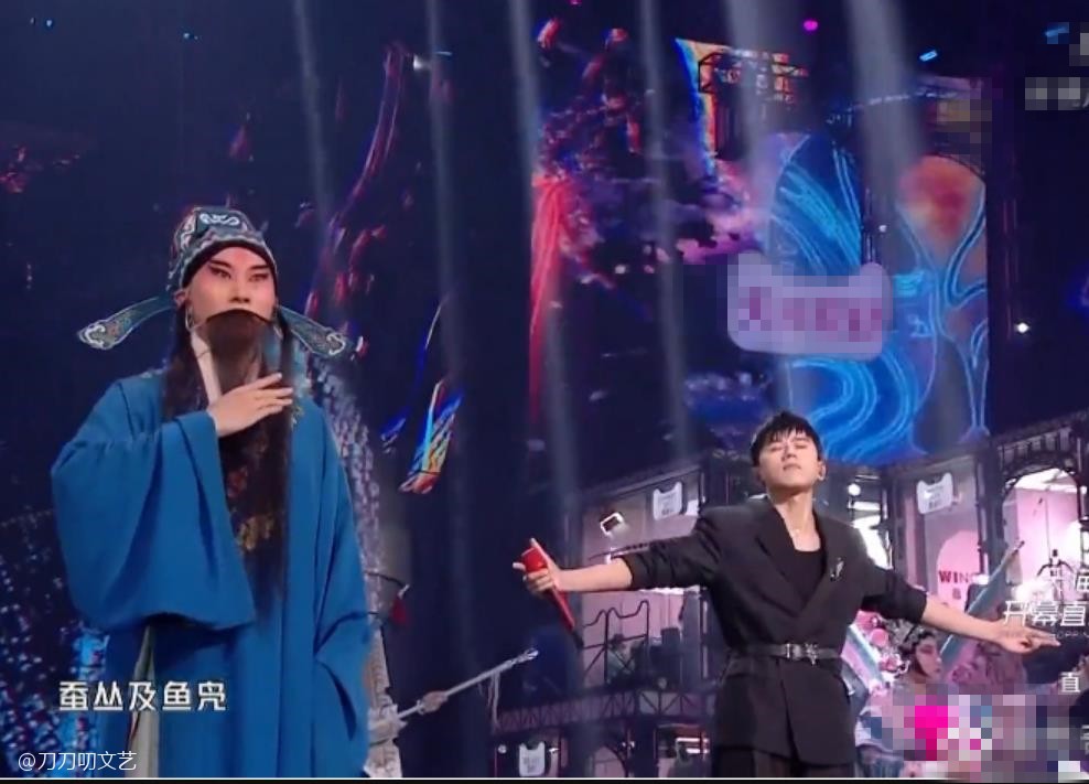 芒果晚会太魔幻:汪涵周涛主持抢话翻车