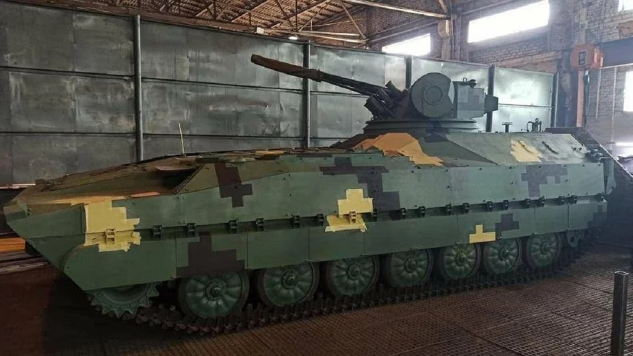 乌克兰展示新型步兵战车,无奈是服役即落后的"老爷车"