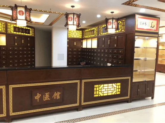 使用寿命长的松木中药柜