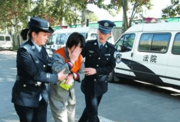 贩卖人口死刑_国籍不明女子跨国拐卖22名婴幼儿 今在广西被执行死刑(3)