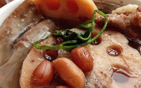 什么炖猪肚吃对胃有好处 254efe24ad4548c58da5758b3fcd9582.jpeg