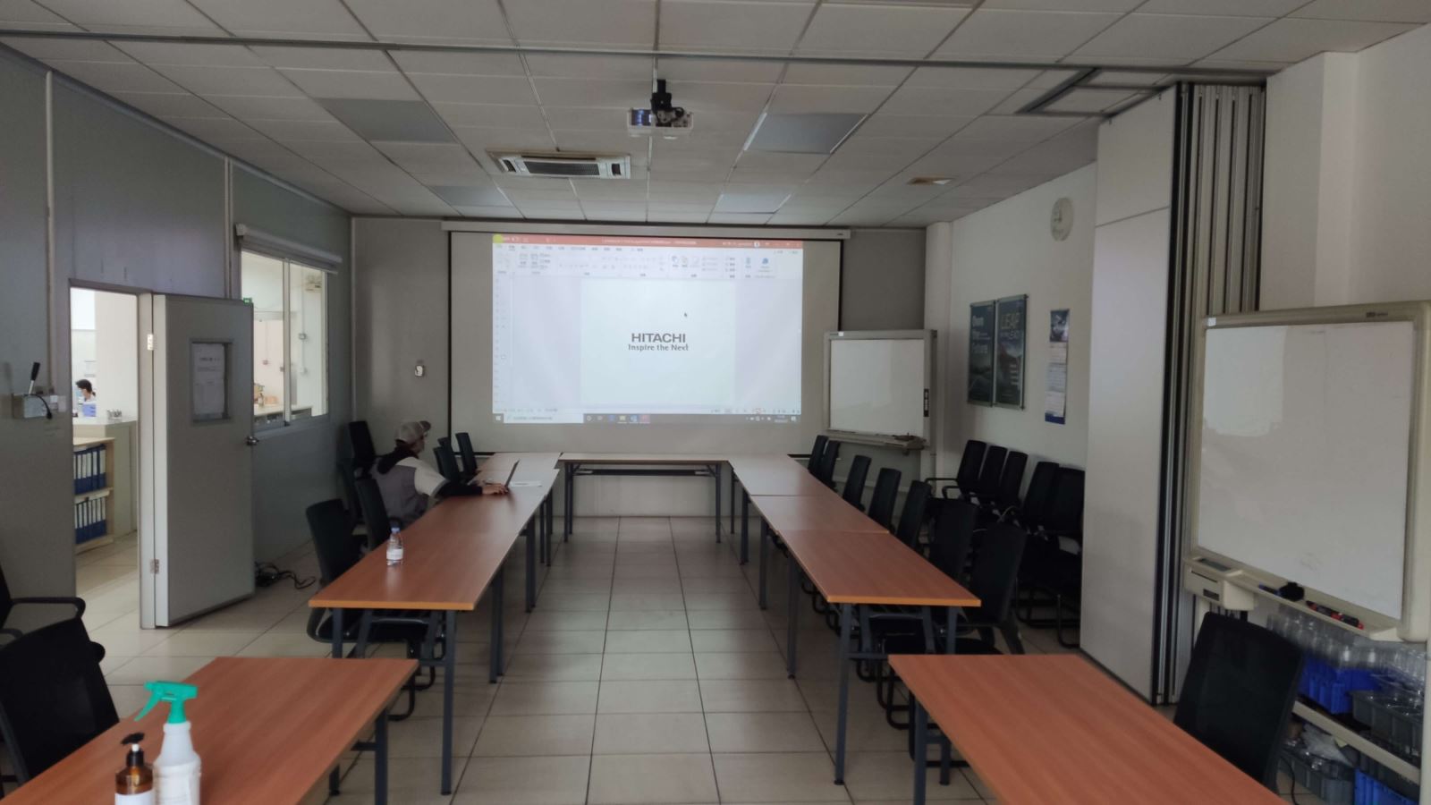 DK-mini|会议室多台笔记本电脑画面任意切换无线投影到显示屏上