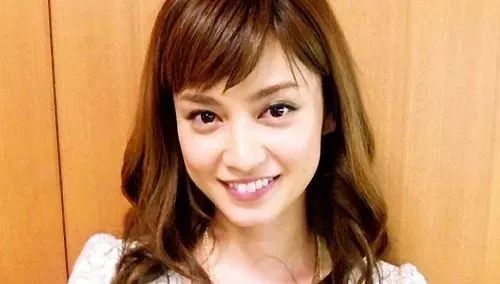 小鲜肉富二代人设频翻车,扒一扒日本演艺圈的真富二代