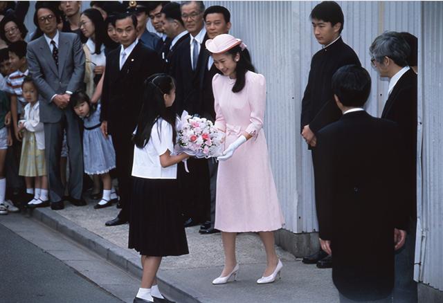 秋筱宫文仁亲王被立为日本皇嗣!对纪子妃一见钟情,曾为她想放弃皇籍