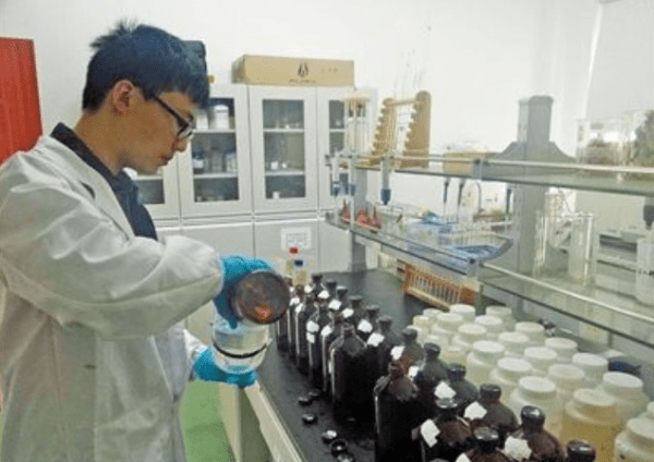 自己怎样清除甲醛 114501825ffc4881a9b126f4e980bdb3.png