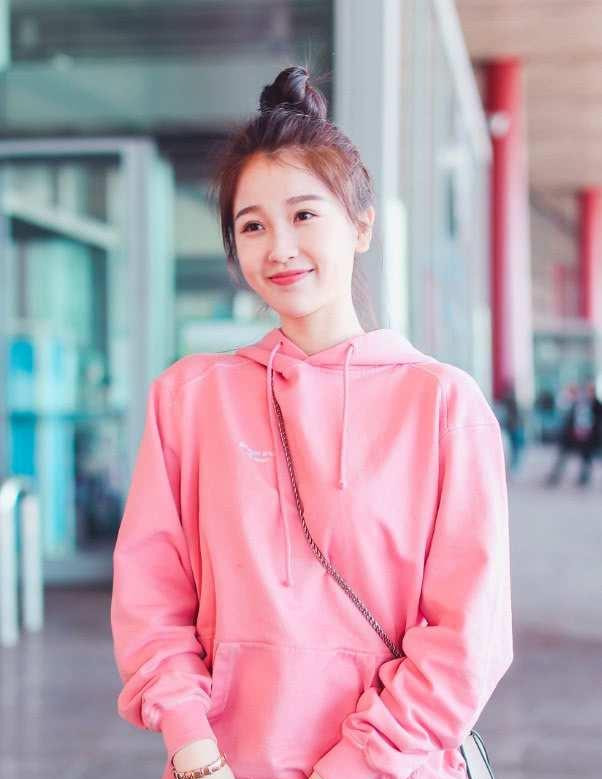 发型|丸子头不会过时，2020秋冬继续流行，高圆圆都爱上了，扎对才高级