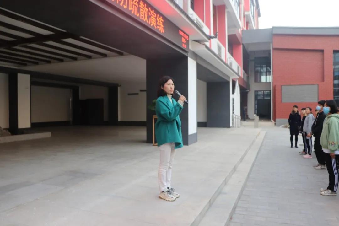 安全有演练,防患于未"燃"—郑东新区美秀初级中学消防