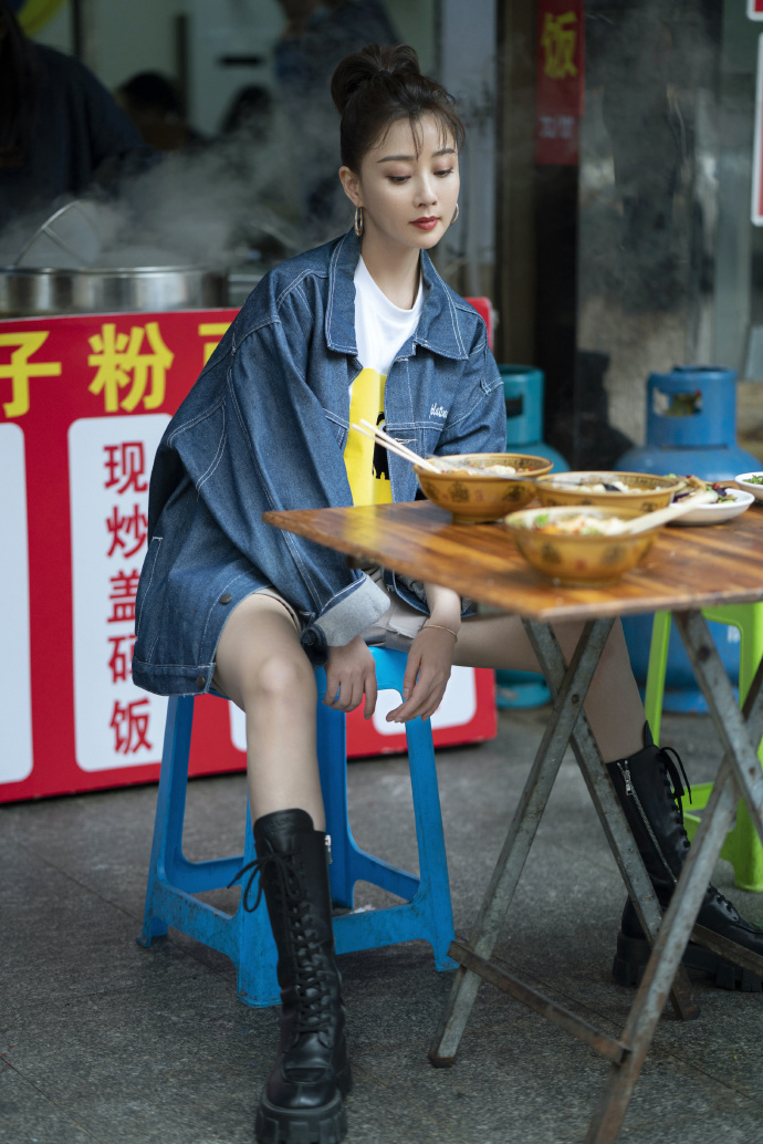 发型|丸子头不会过时，2020秋冬继续流行，高圆圆都爱上了，扎对才高级