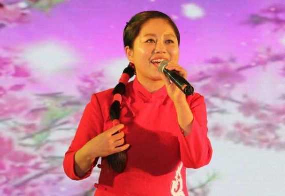 女子为成名借120万上星光大道，却被淘汰，一怒