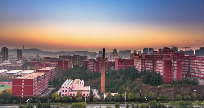 早安青岛滨海学院!