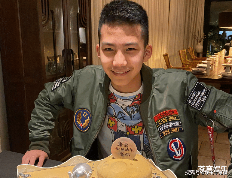 多少岁开始长胡 7c684115466c4f8d9ad5a534dcfb8916.png