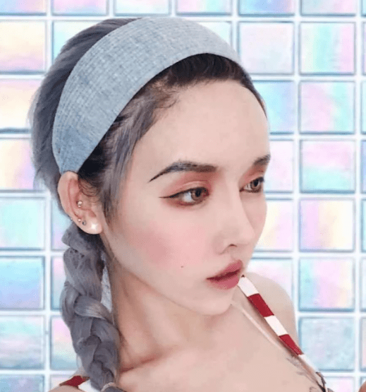 眉骨|这顶流爱豆到底do崩了什么？硅胶感也太重了...