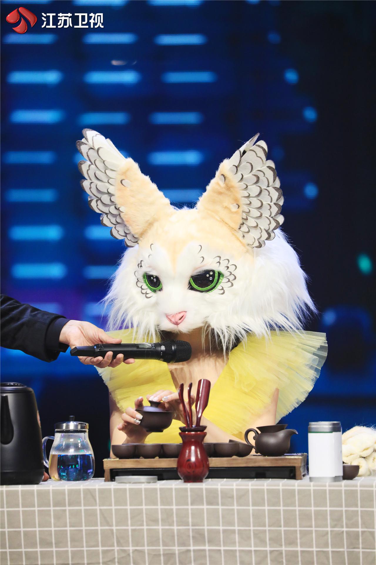 螃蟹缺一条腿猜成语_螃蟹卡通图片(3)