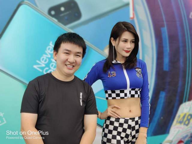 线下体验会:一加8T不将就的万圣节速跑体验