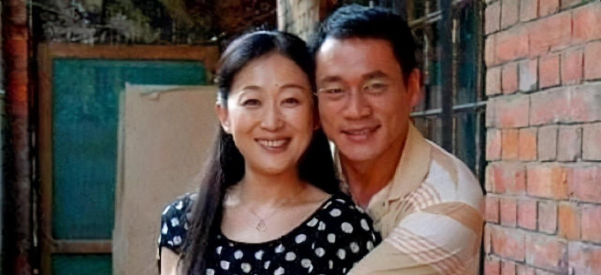 她56岁不结婚不生子,和哥哥都是不婚主义,兄妹俩约定相伴终老