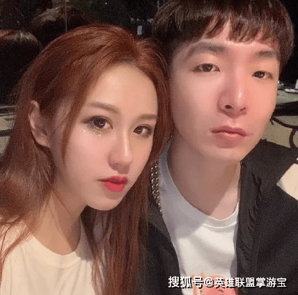 lol 解说杯遭狼行女友单杀,管泽元:年轻人不讲武德!