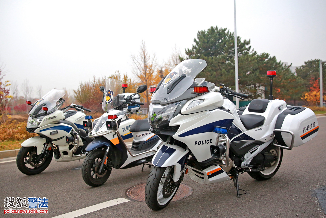 先睹为快!春风cf1250j警用摩托车现身北京街头 北京交警已批量列装