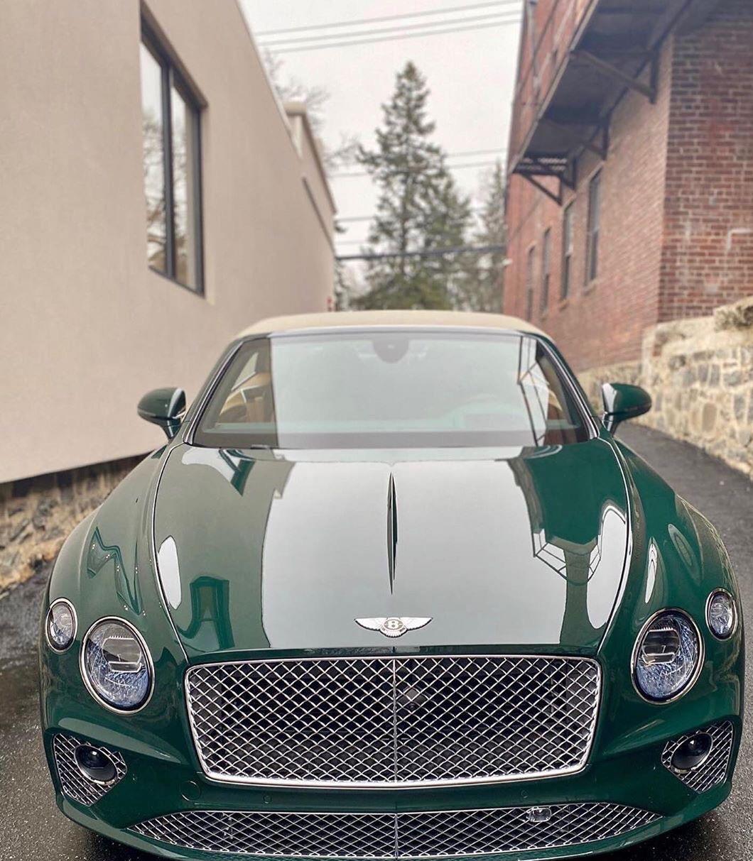 纯手动打造名不虚传，450万的宾利欧陆GTC诠释什么叫奢华敞篷跑车_搜狐网